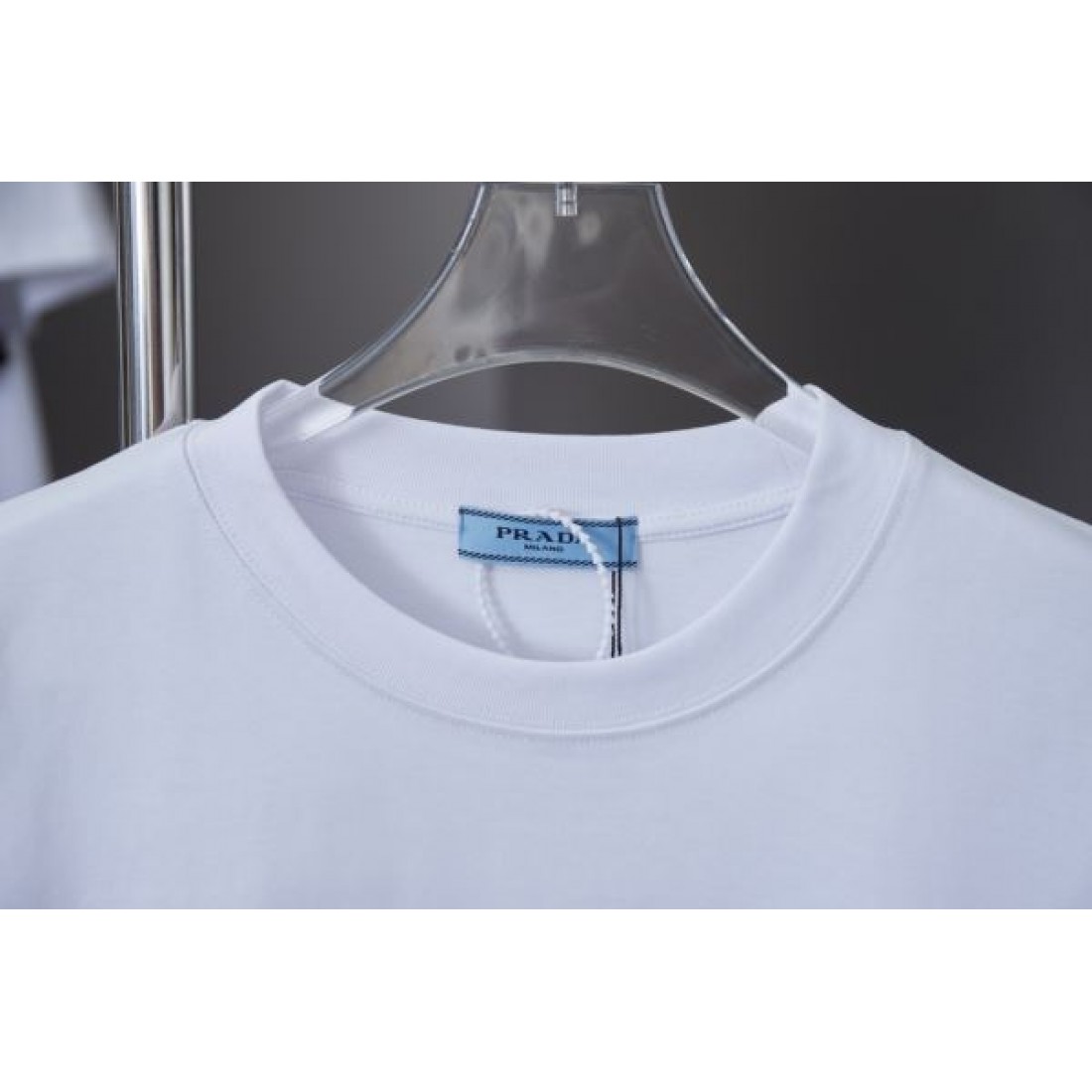 季節感たっぷり PRADA プラダ コピー 半袖Tシャツ 今季イチオシ