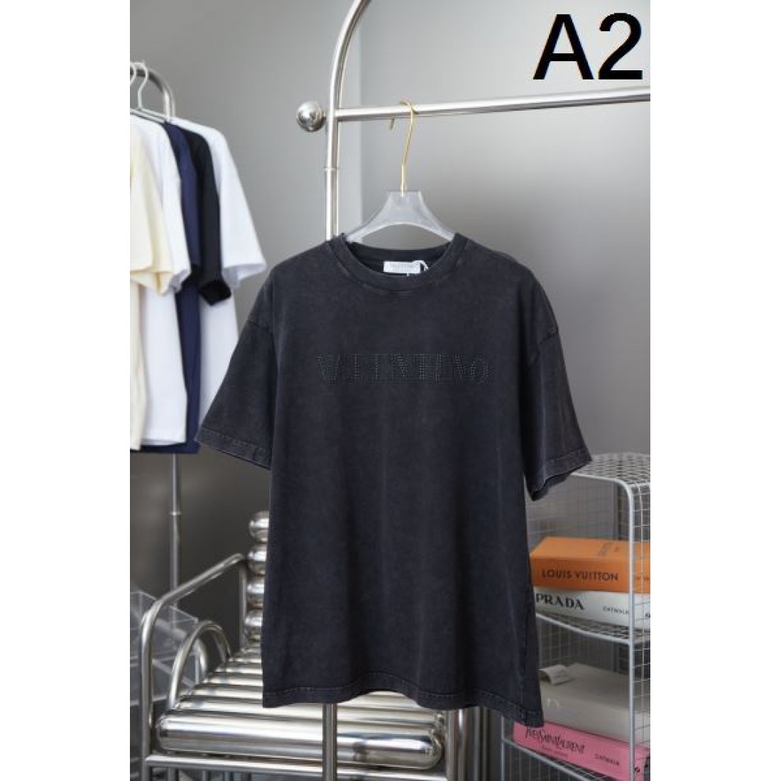 VALENTINO コピー ヴァレンティノ 半袖Tシャツ エレガントで都会的