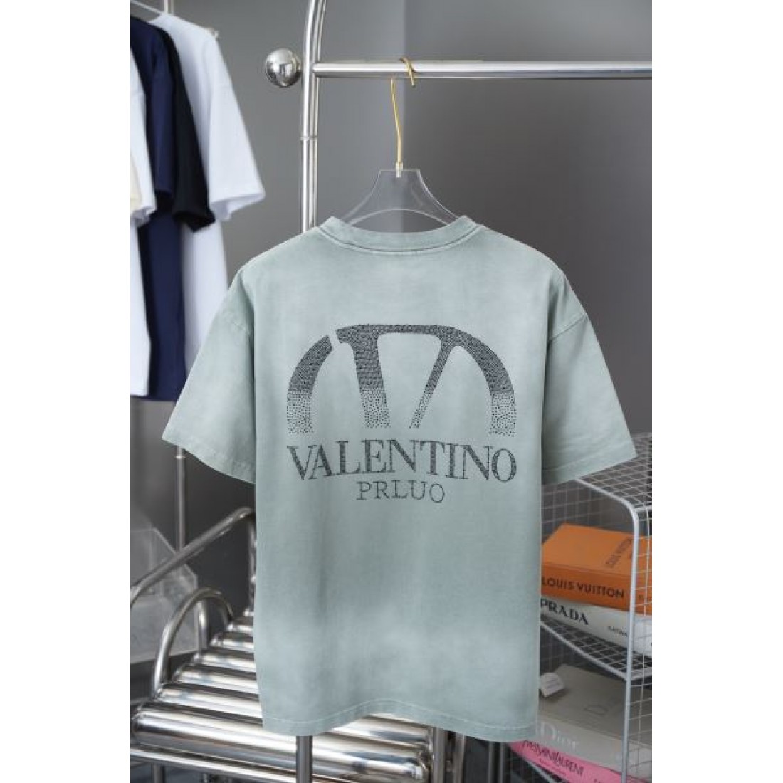 存在感ある仕上がりの ヴァレンティノ コピー 半袖Tシャツ VALENTINO