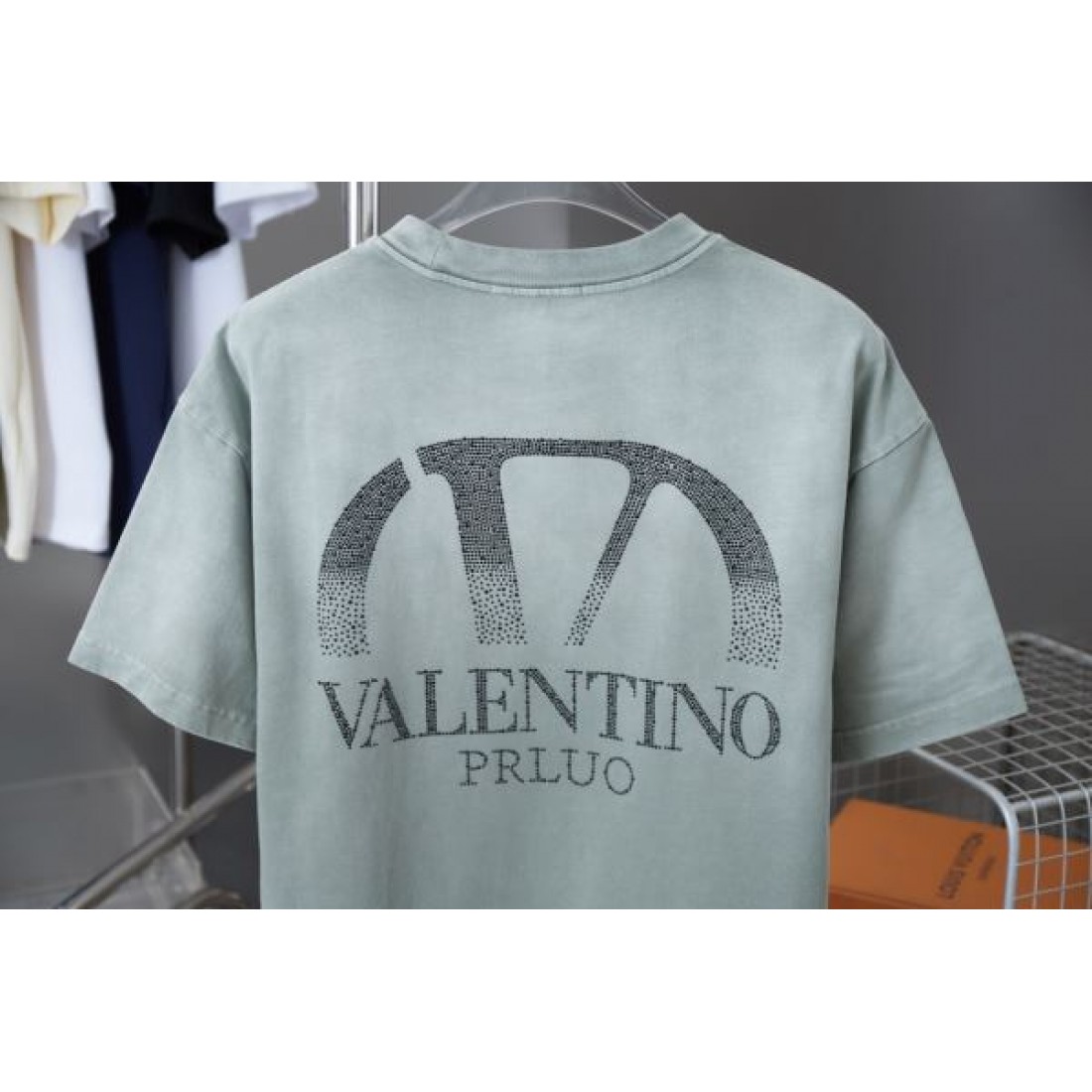 存在感ある仕上がりの ヴァレンティノ コピー 半袖Tシャツ VALENTINO