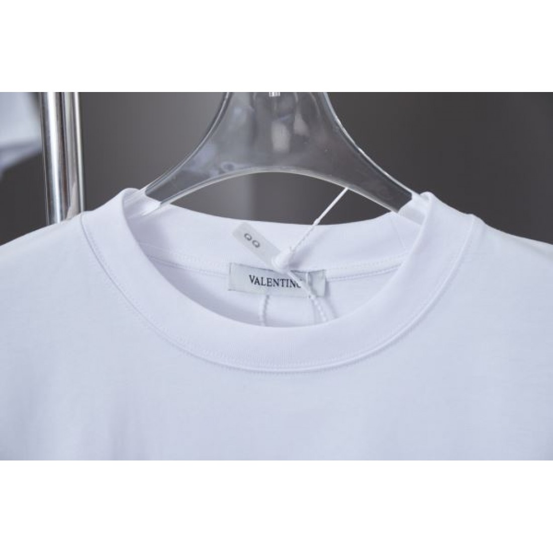 存在感抜群 機能的な  VALENTINO コピー ヴァレンティノ 半袖Tシャツ 