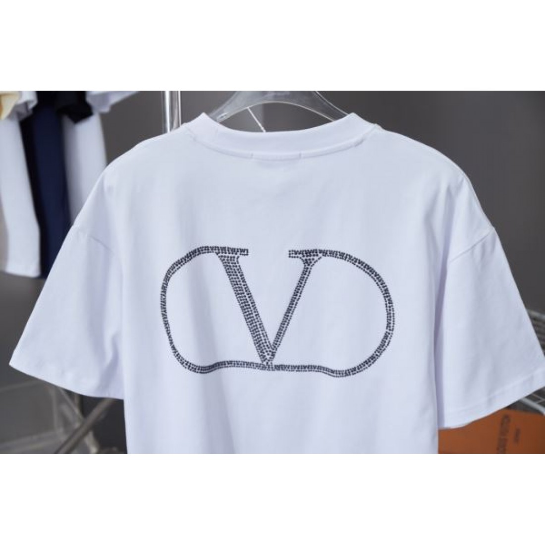 存在感抜群 機能的な  VALENTINO コピー ヴァレンティノ 半袖Tシャツ 