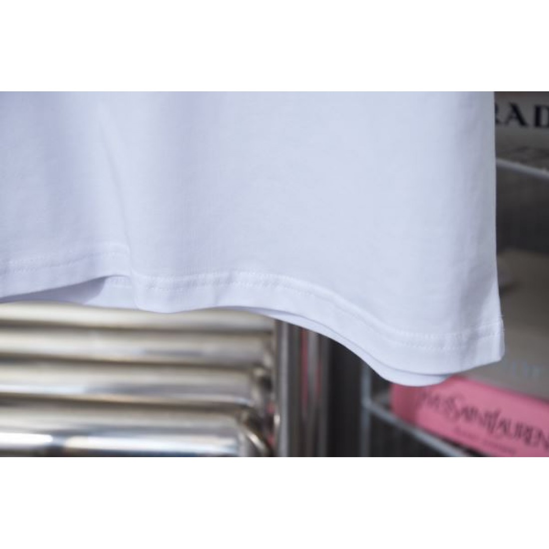 存在感抜群 機能的な  VALENTINO コピー ヴァレンティノ 半袖Tシャツ 