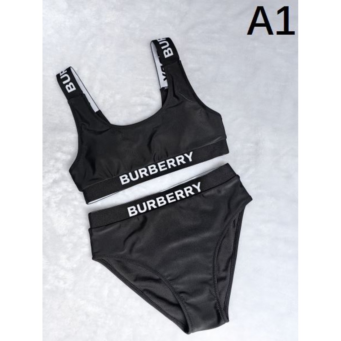 BURBERRY バーバリー コピー 水着 お洒落さん必携