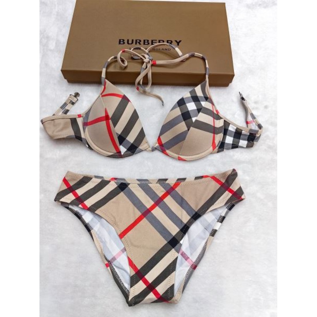 BURBERRY バーバリー コピー 水着 自分へのご褒美に