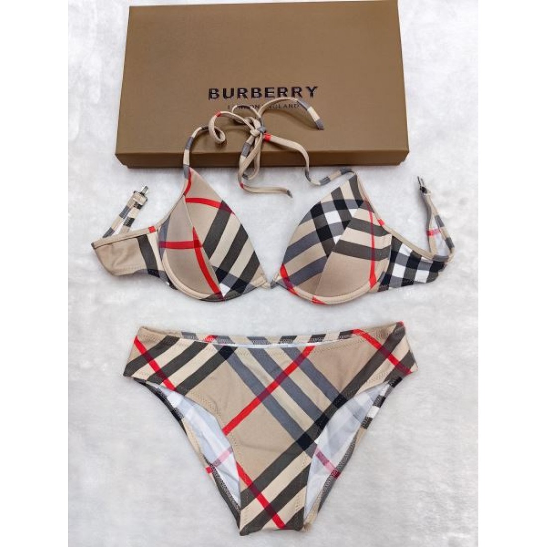 BURBERRY バーバリー コピー 水着 自分へのご褒美に