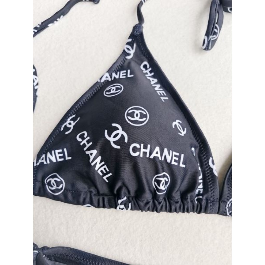 洗練されたシンプルな CHANEL シャネル スーパー コピー 水着 モダンな魅力