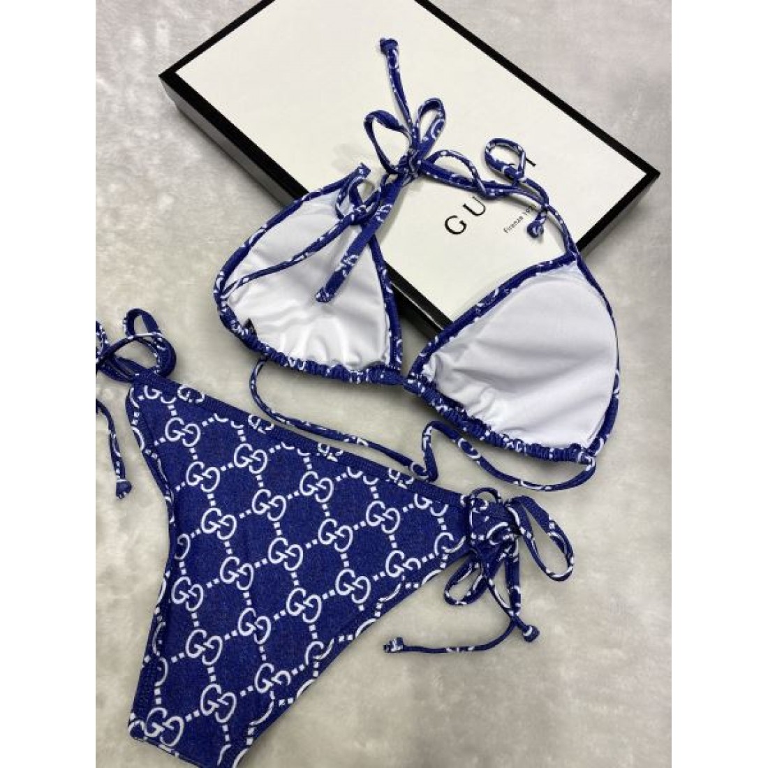 大人の魅力溢れる GUCCI グッチ コピー 水着 洗練された美しさ