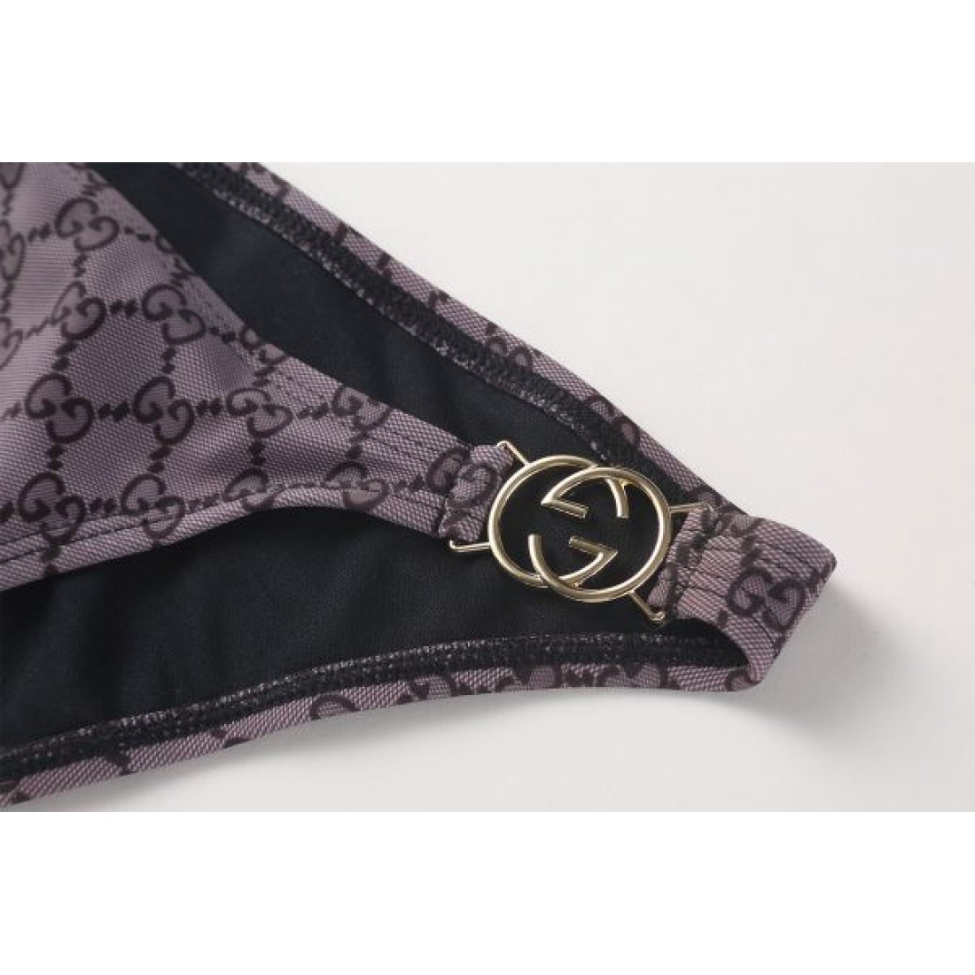 GUCCI グッチ スーパー コピー 水着 軽やかで高級感ある仕上がり