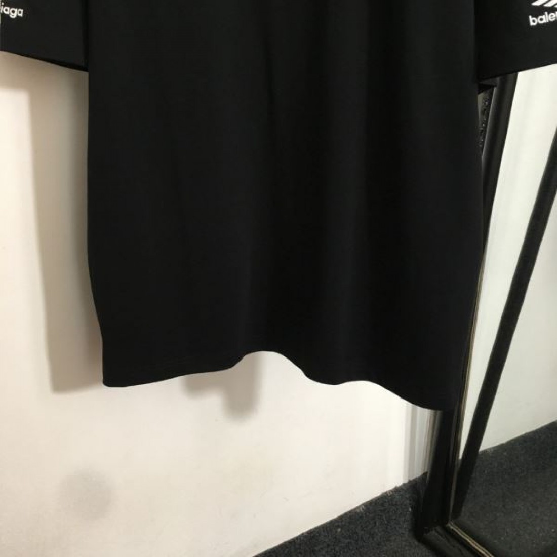 最旬アイテム BALENCIAGA バレンシアガ コピー 半袖Tシャツ 最高峰の品質