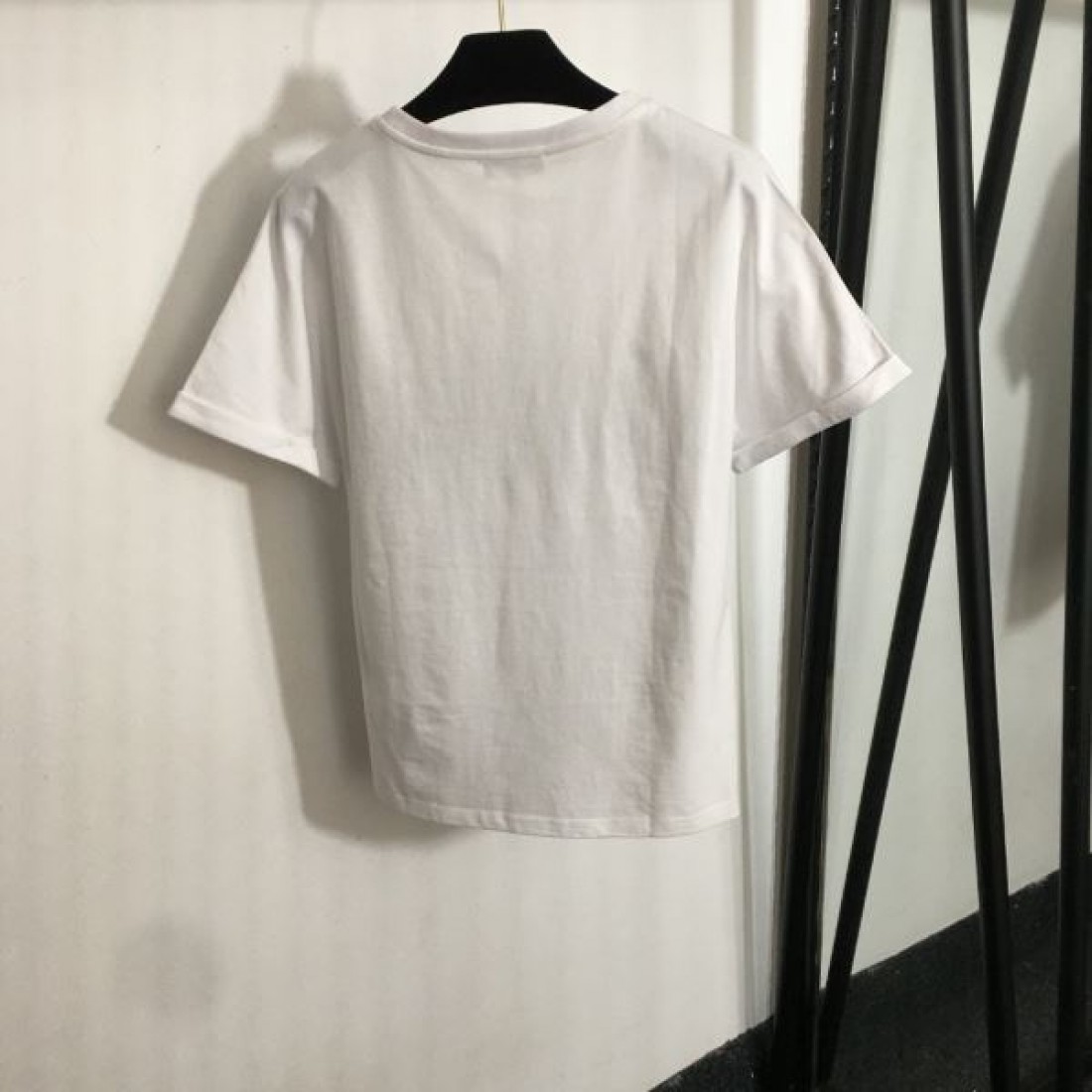 今季は色を使った注目新品 BALMAIN バルマン コピー 半袖Tシャツ 季節限定商品