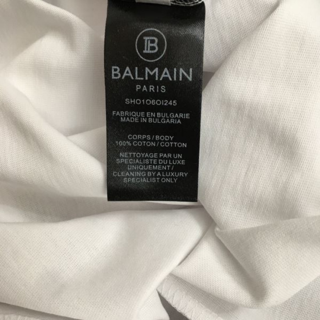 今季は色を使った注目新品 BALMAIN バルマン コピー 半袖Tシャツ 季節限定商品