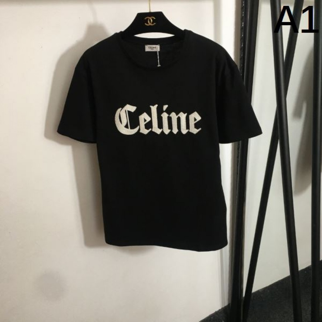 スタイリッシュなスタイル CELINE セリーヌ コピー 半袖Tシャツ 高感度デザイン