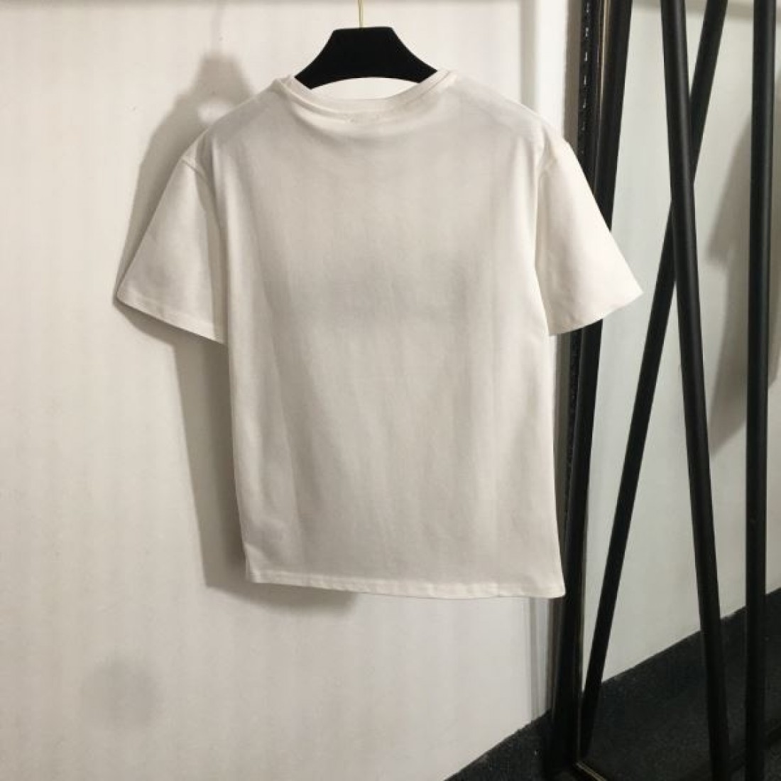 スタイリッシュなスタイル CELINE セリーヌ コピー 半袖Tシャツ 高感度デザイン