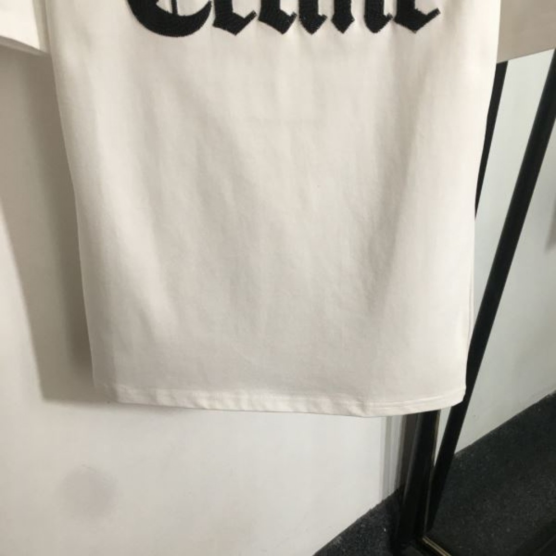 スタイリッシュなスタイル CELINE セリーヌ コピー 半袖Tシャツ 高感度デザイン