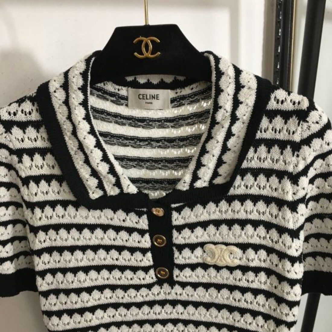 CHANEL スーパーコピー ストライプ半袖 ロゴ 着心地のいいサイズ感 シャネル