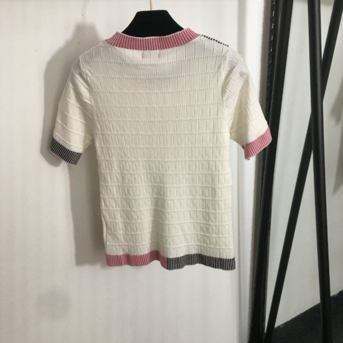 デイリー使いに実用性抜群 CHANEL シャネル コピー 半袖ニット 限定予約受付中
