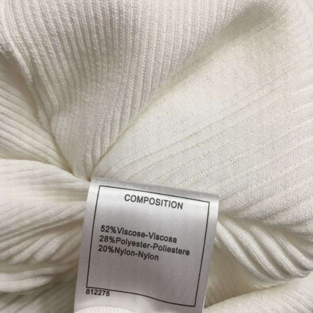 引き続き注目のスタイル CHANEL シャネル コピー 半袖ニット 大注目の新作
