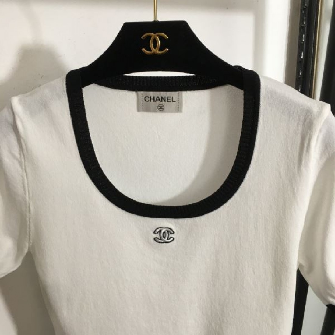 秋冬マストアイテム CHANEL シャネル コピー 半袖ニット こだわり抜かれた逸品