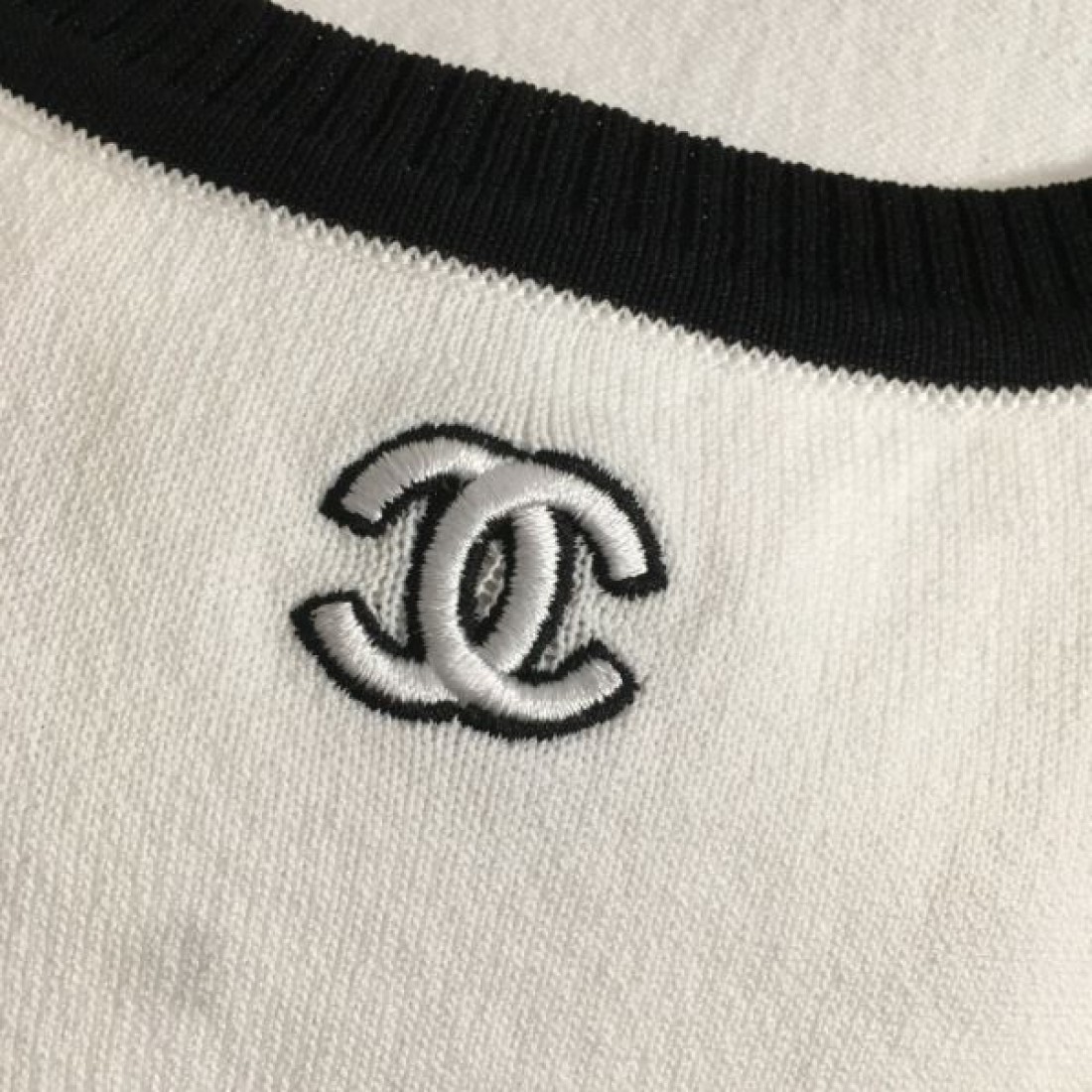 秋冬マストアイテム CHANEL シャネル コピー 半袖ニット こだわり抜かれた逸品