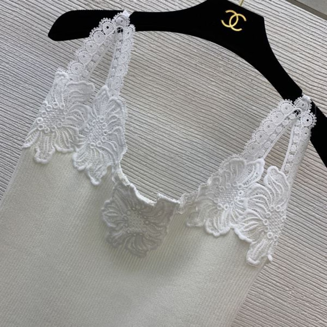 CHANEL スーパーコピー キャミソール ロゴ 毎シーズン人気が高い シャネル