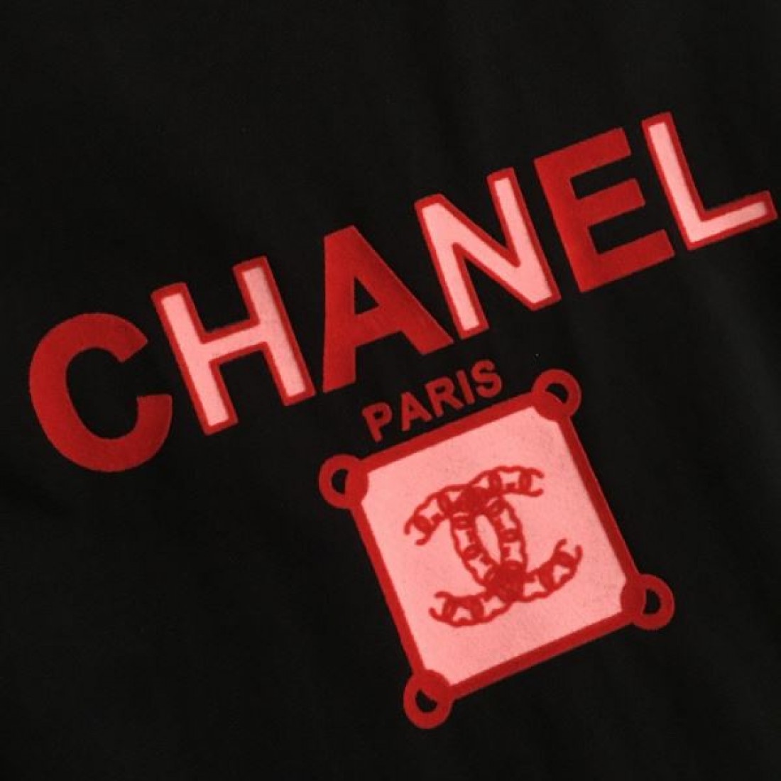 CHANEL スーパーコピー 半袖Tシャツ ロゴ クールな印象に見せる シャネル