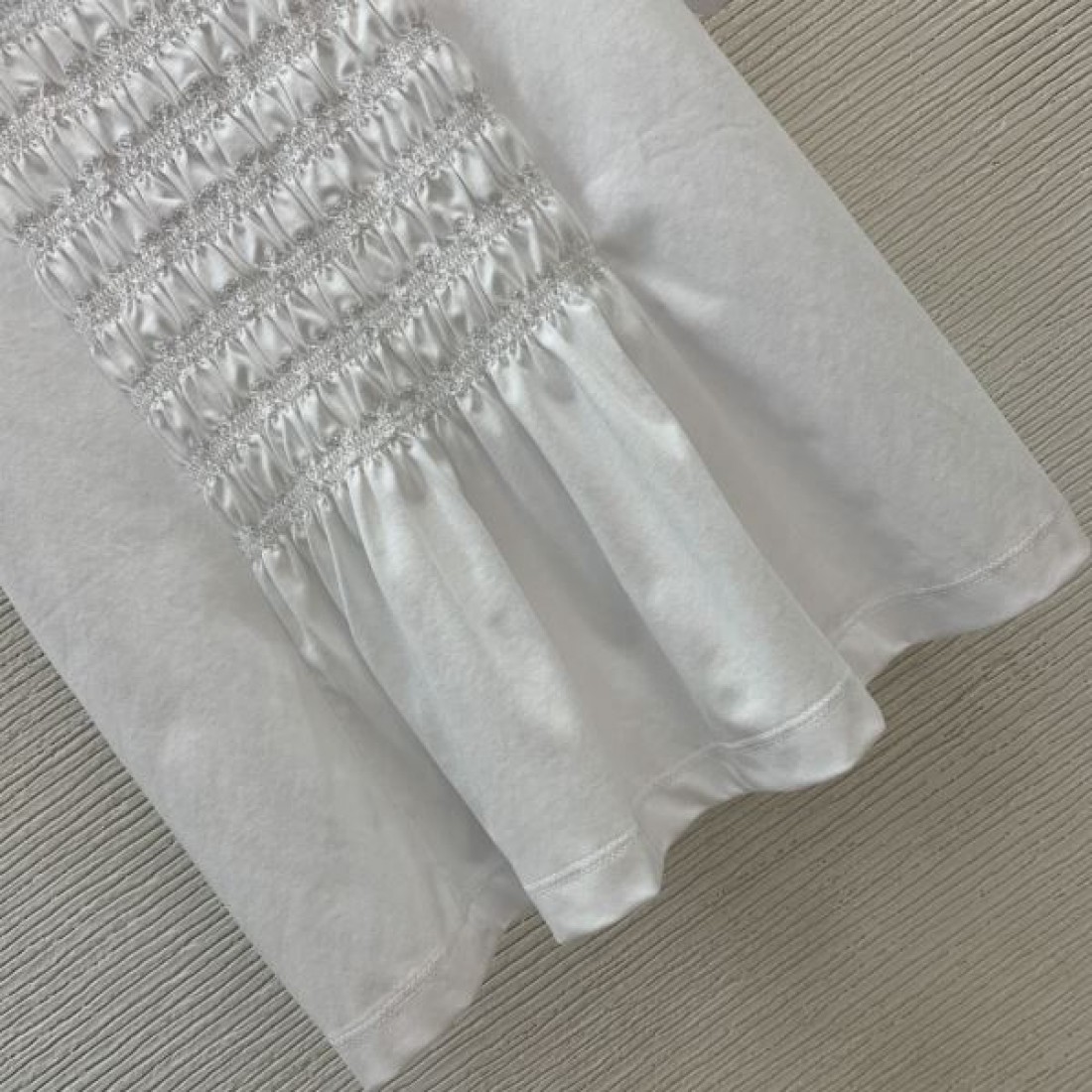 CHANEL スーパーコピー 半袖Tシャツ ロゴ ファション豊富に表現 シャネル