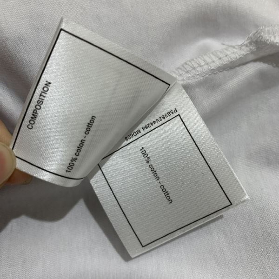 CHANEL スーパーコピー 半袖Tシャツ ロゴ ファション豊富に表現 シャネル