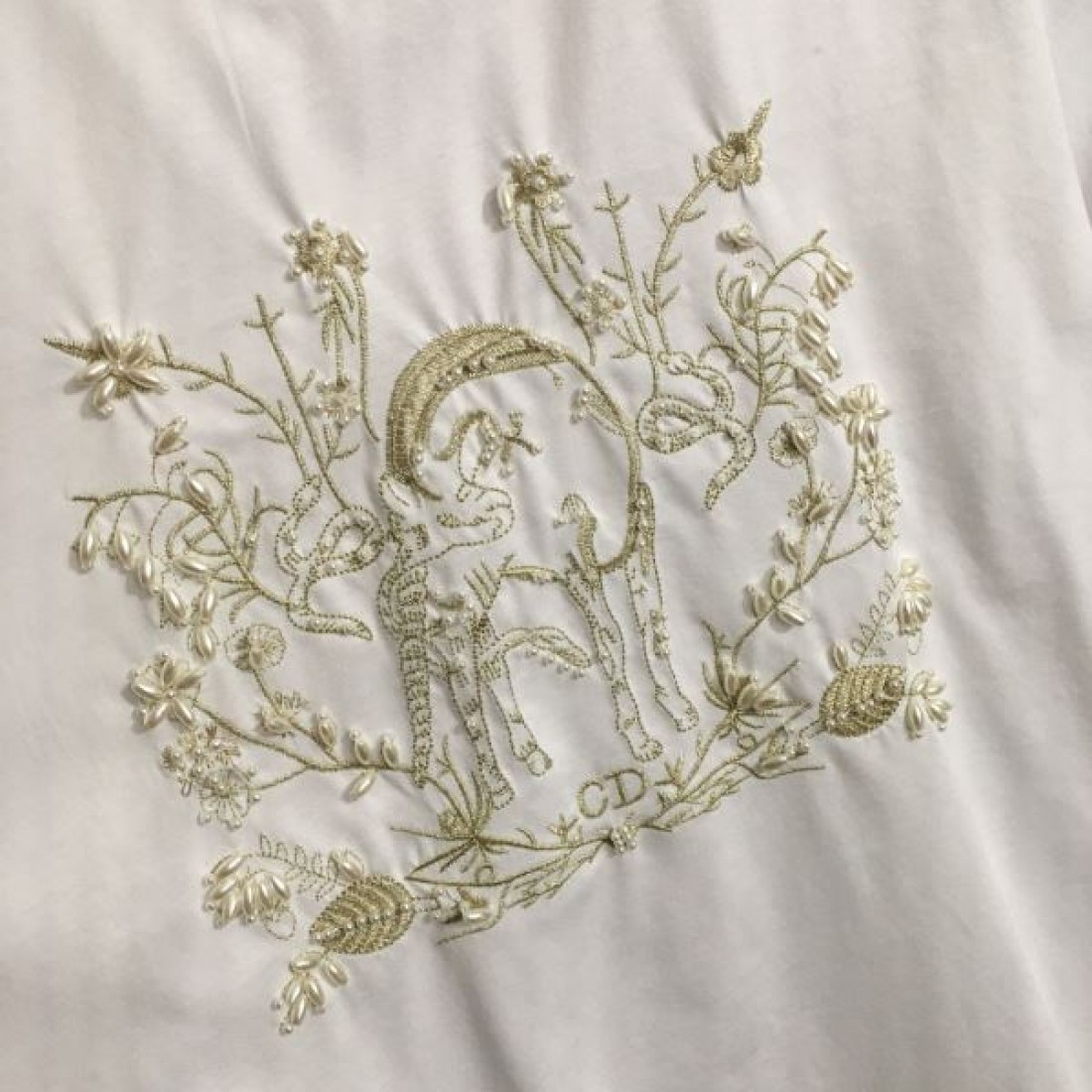 大人の魅力溢れる  DIOR ディオール コピー 半袖Tシャツ 極上の着心地