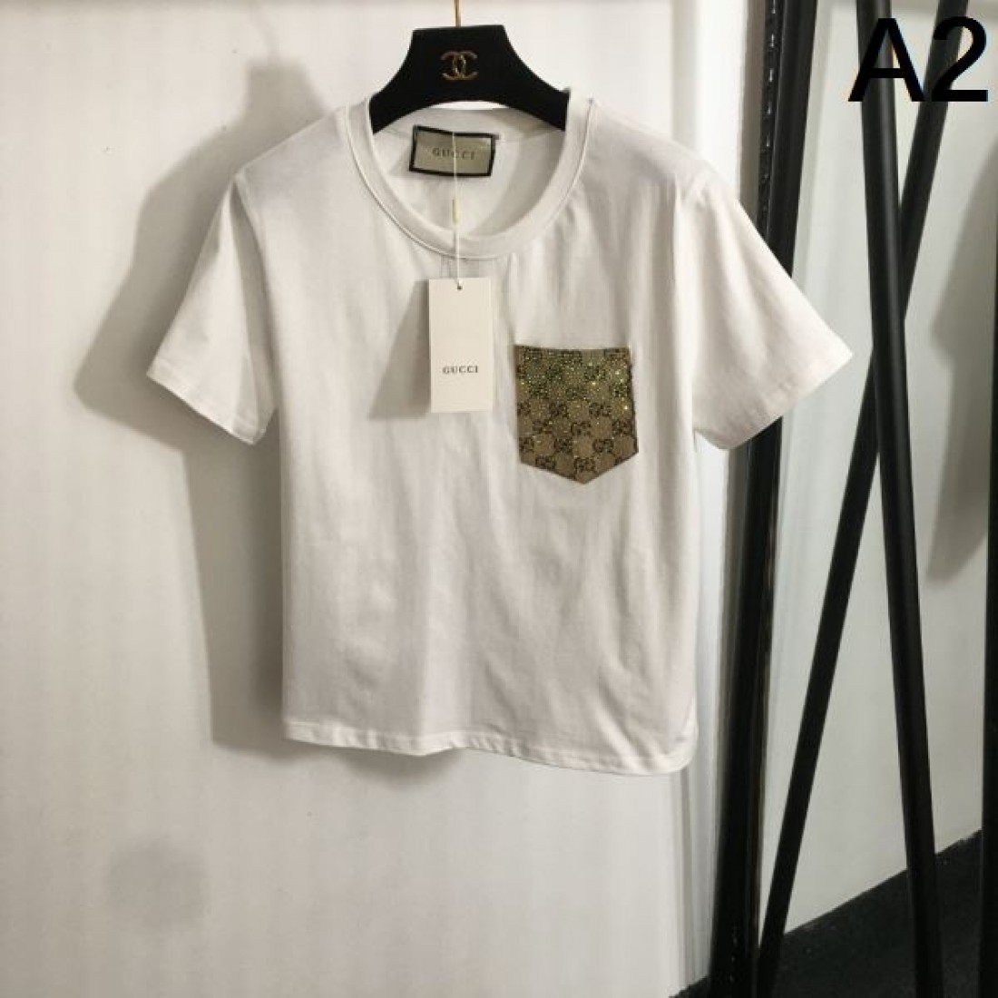 海外セレブ風コーデ GUCCI グッチ コピー 半袖Tシャツ 高級感漂うデザイン