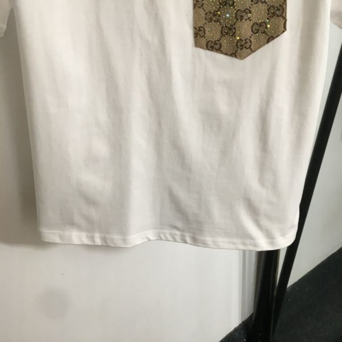 海外セレブ風コーデ GUCCI グッチ コピー 半袖Tシャツ 高級感漂うデザイン