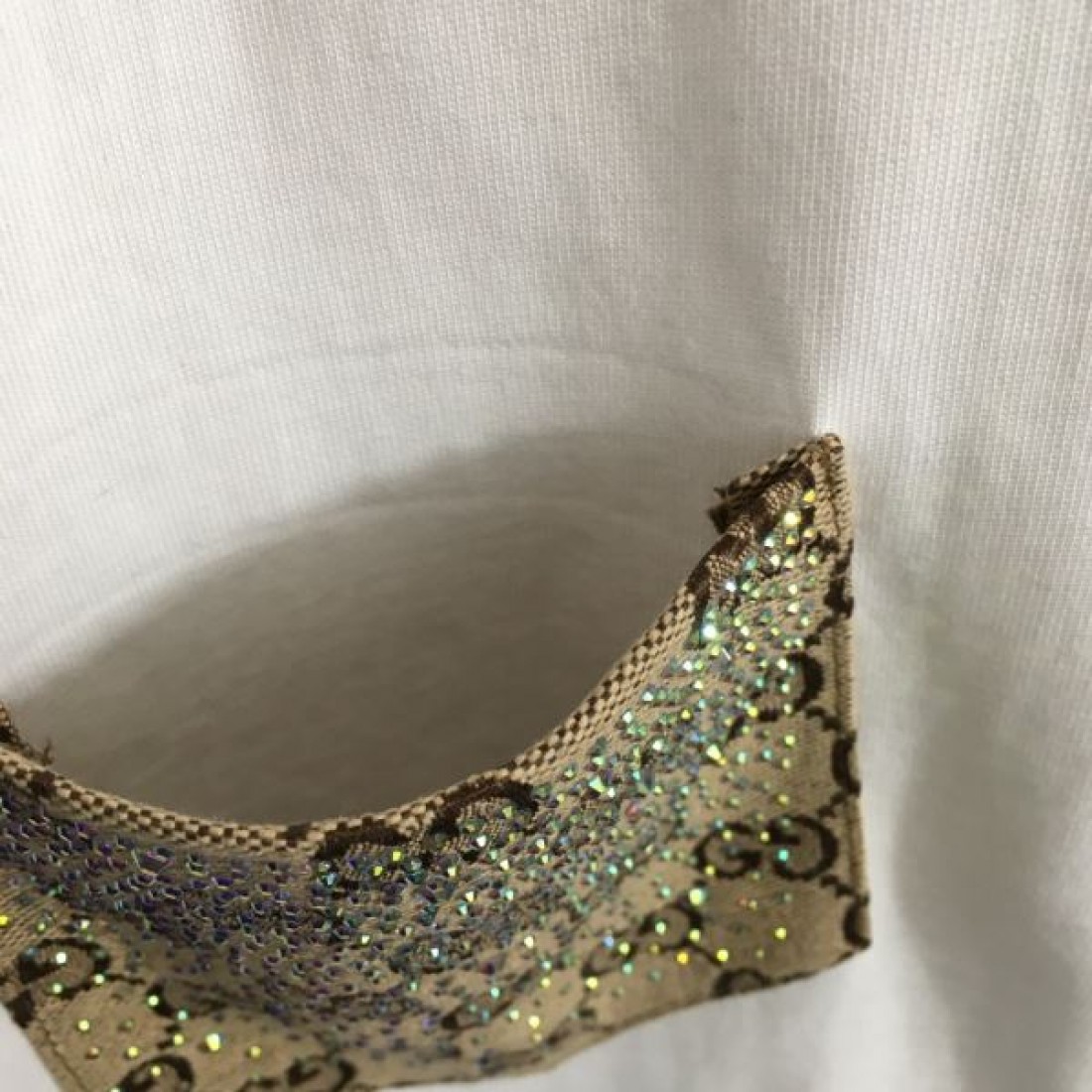 海外セレブ風コーデ GUCCI グッチ コピー 半袖Tシャツ 高級感漂うデザイン