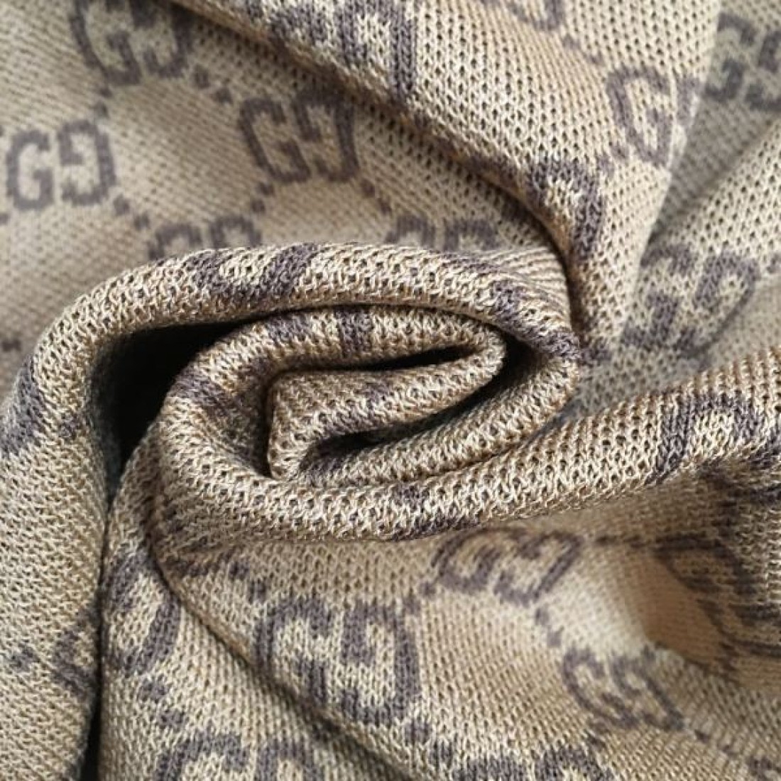 一瞬で華やぐ GUCCI グッチ コピー ニットベスト 期間限定