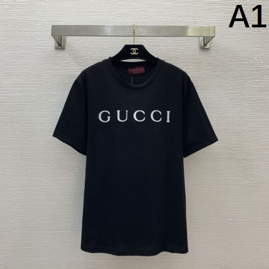 スタイリッシュなスタイル GUCCI グッチ コピー 半袖Tシャツ SNS映え抜群