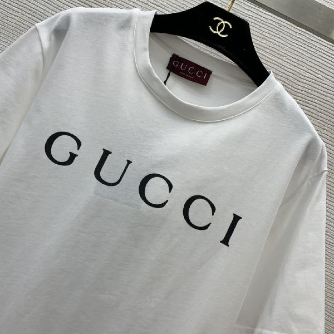 スタイリッシュなスタイル GUCCI グッチ コピー 半袖Tシャツ SNS映え抜群