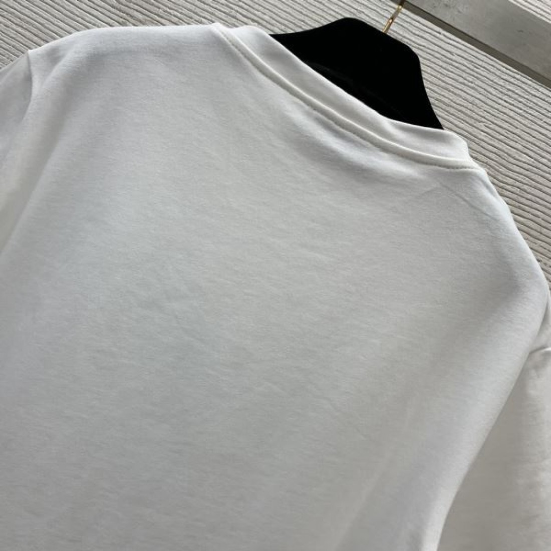 スタイリッシュなスタイル GUCCI グッチ コピー 半袖Tシャツ SNS映え抜群