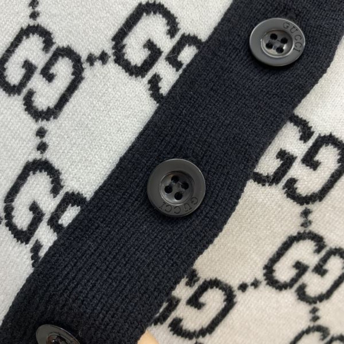 ギフトにも最適 HERMES エルメス コピー 半袖ニット ファッション好き必見