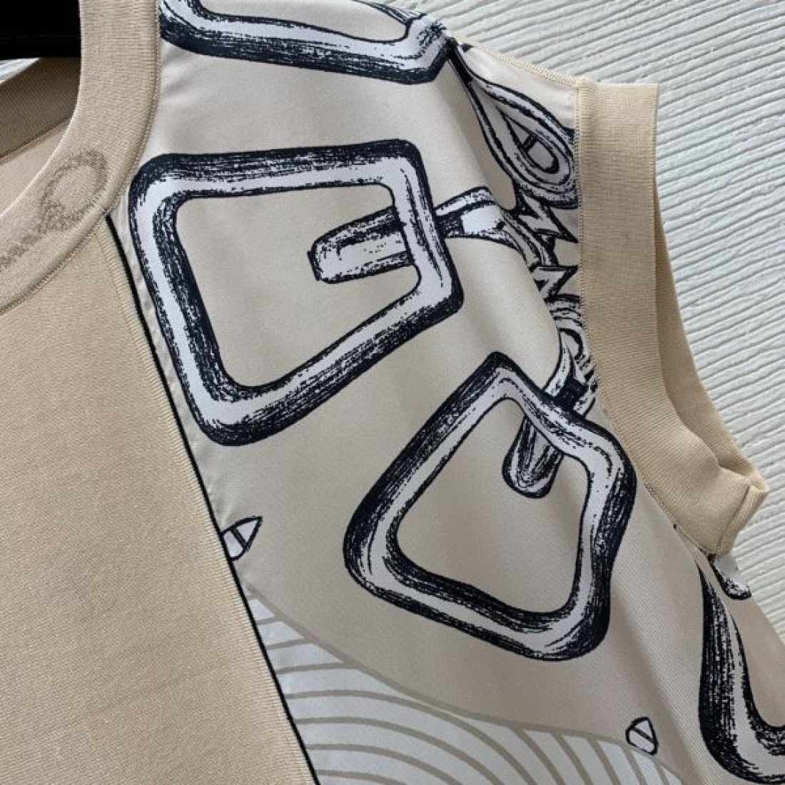 お洒落さん必携 HERMES エルメス コピー ラウンドネック短袖 自分へのご褒美に