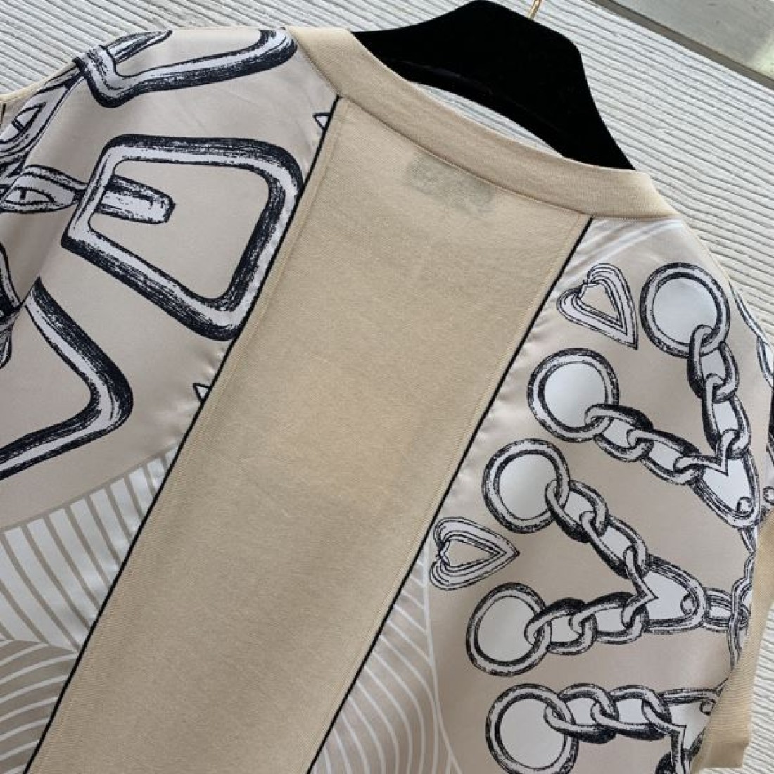 お洒落さん必携 HERMES エルメス コピー ラウンドネック短袖 自分へのご褒美に