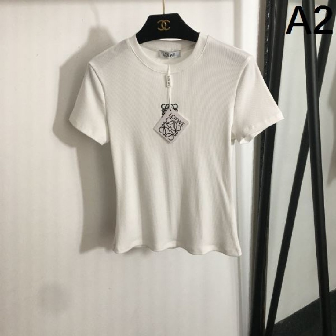 これは買い！LOEWE ロエベ コピー 半袖Tシャツ 迷わずゲット