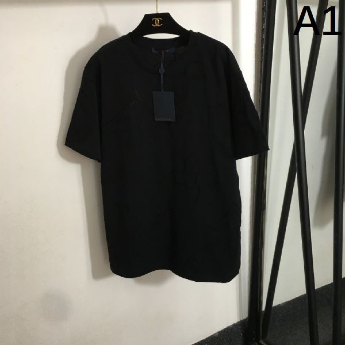 エレガントで洗練されたルイヴィトン コピー 半袖Tシャツ LOUIS VUITTON
