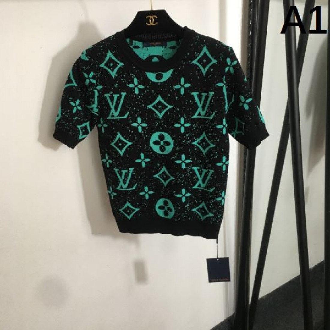 柔らかさと存在感を両立した ルイヴィトン コピー 半袖Tシャツ LOUIS VUITTON