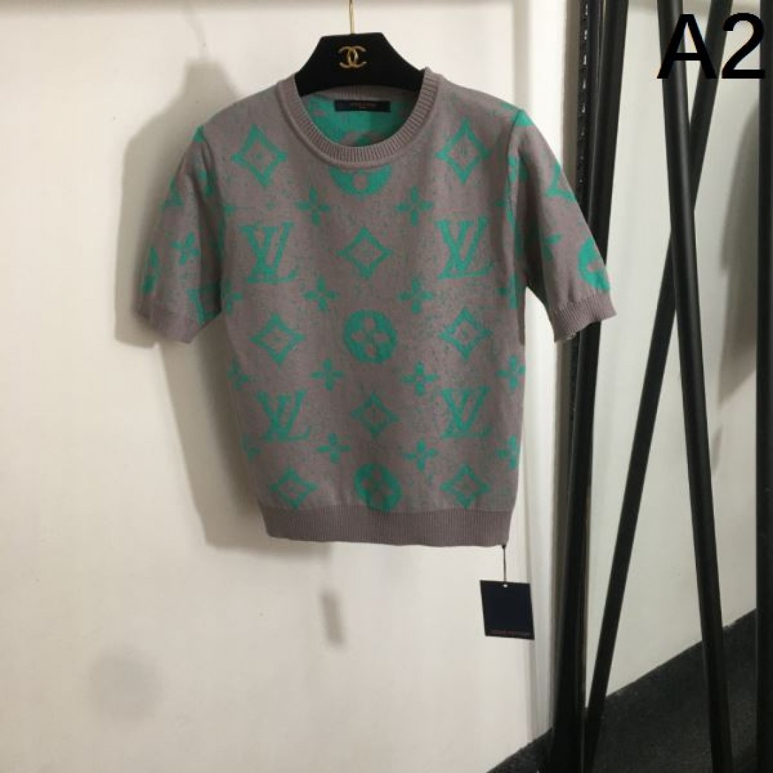 柔らかさと存在感を両立した ルイヴィトン コピー 半袖Tシャツ LOUIS VUITTON