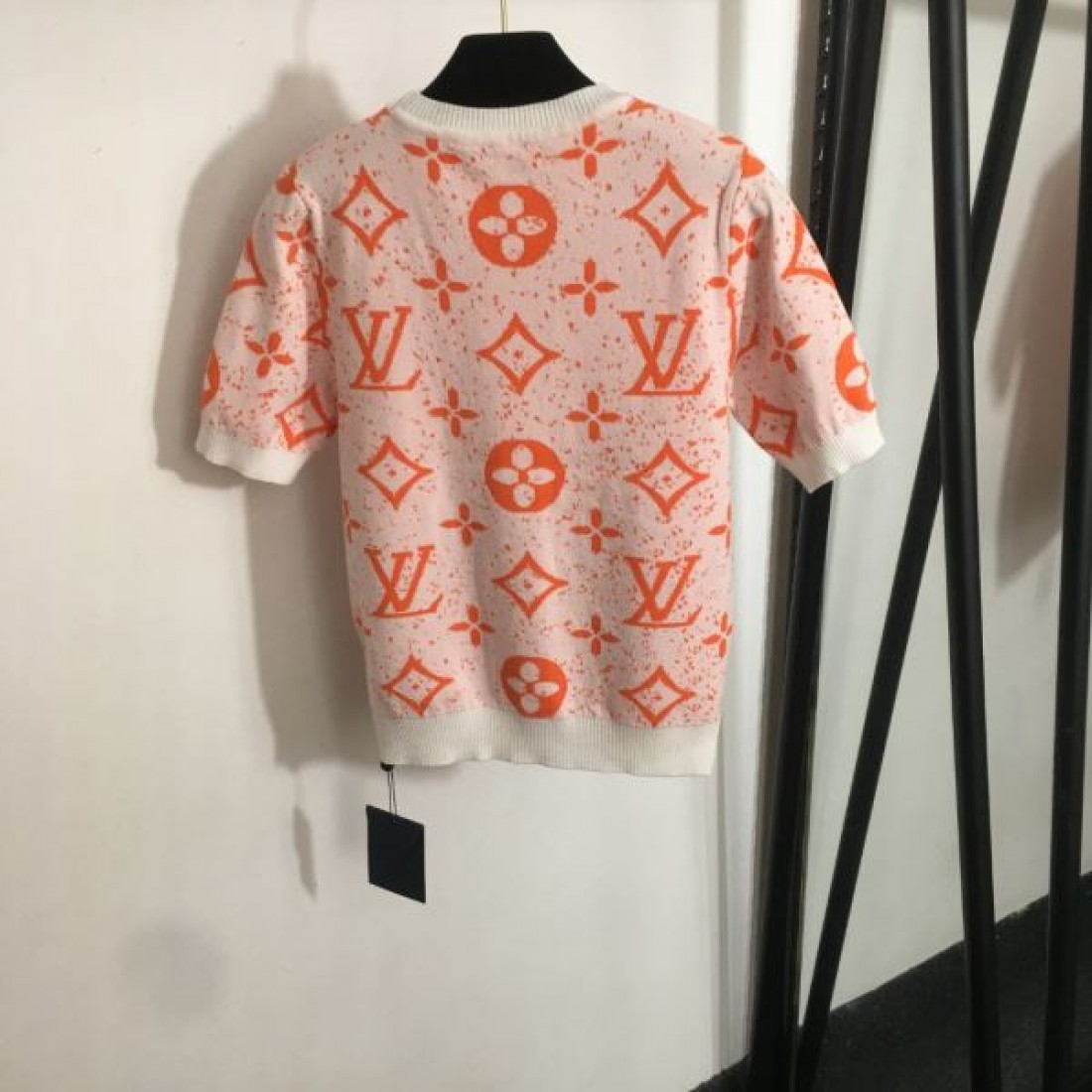 柔らかさと存在感を両立した ルイヴィトン コピー 半袖Tシャツ LOUIS VUITTON