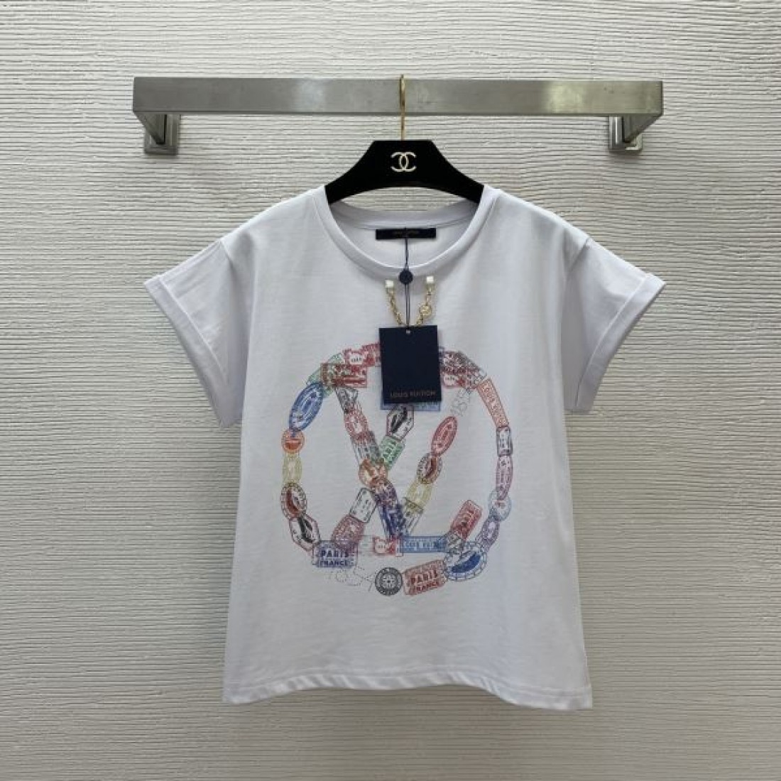 LOUIS VUITTON ルイヴィトン コピー 半袖Tシャツで叶える モダンでシンプルな