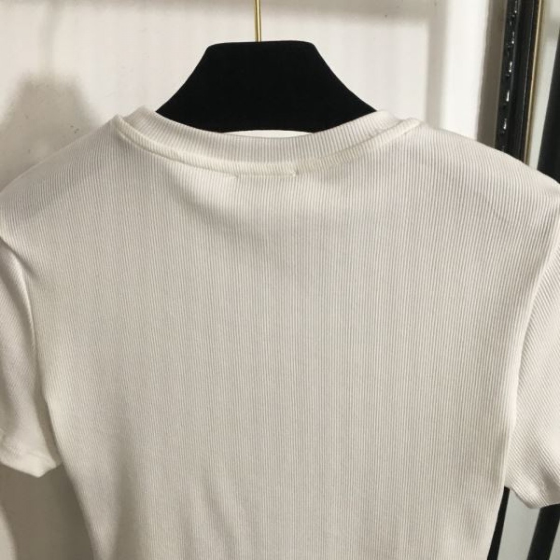 ミュウミュウ コピー 半袖Tシャツ MIU MIU 優美なシルエットが魅力