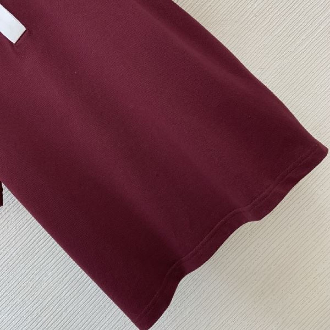 MIU MIU コピー 半袖Tシャツ ミュウミュウらしい 繊細で柔らかなニュアンス