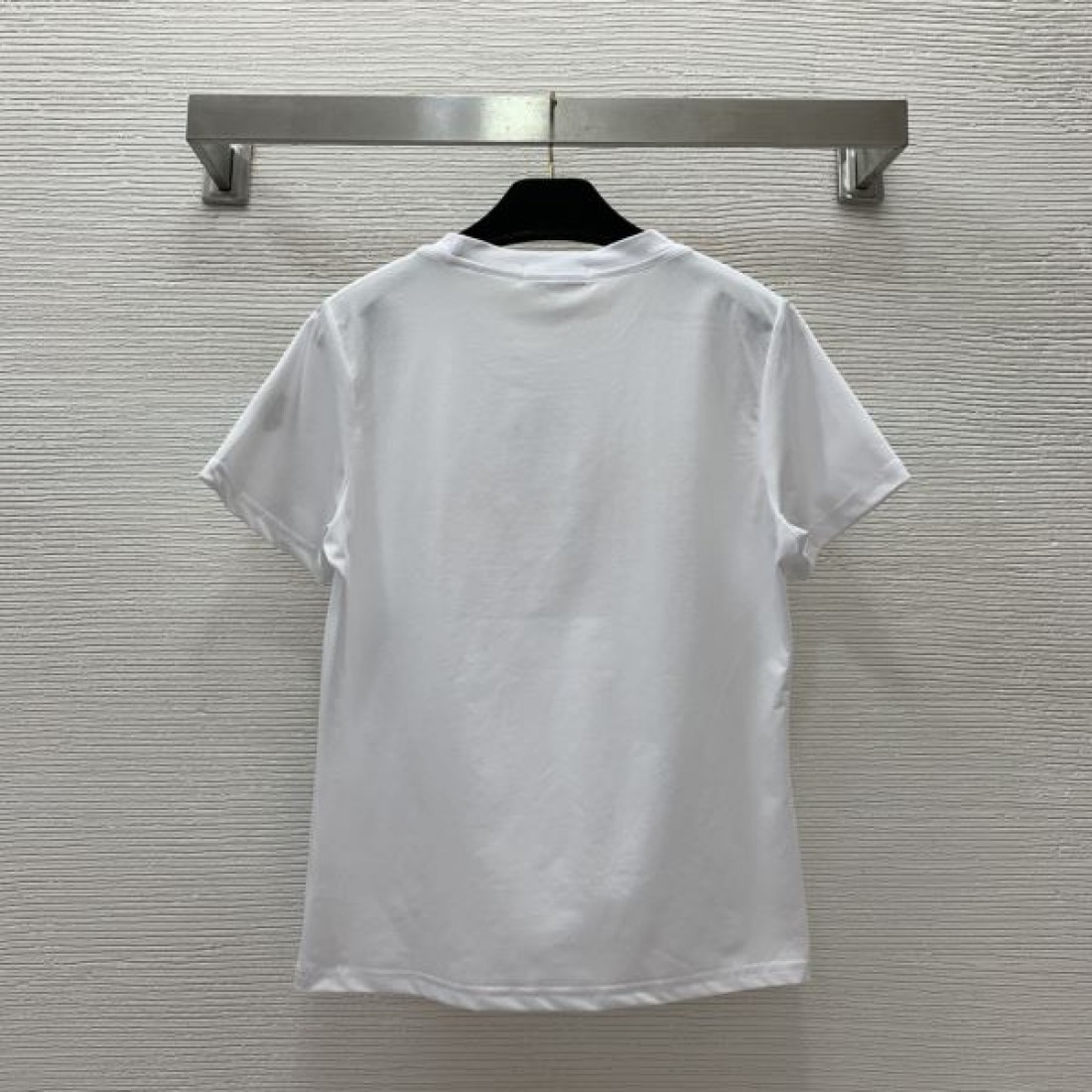 爽やかで知的な雰囲気をまとった モンクレール コピー 半袖Tシャツ MONCLER