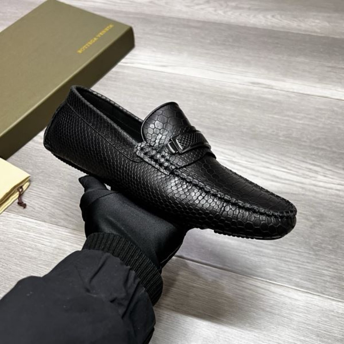 旬コーデに最適 BOTTEGA VENETA ボッテガヴェネタ コピー ビジネスシューズ オールシーズン活躍
