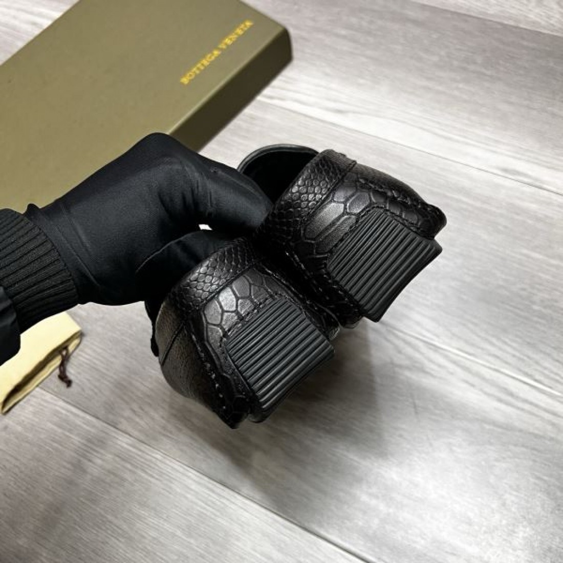 旬コーデに最適 BOTTEGA VENETA ボッテガヴェネタ コピー ビジネスシューズ オールシーズン活躍